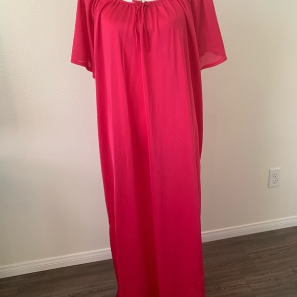 Night Gown - Picture 1 of 7